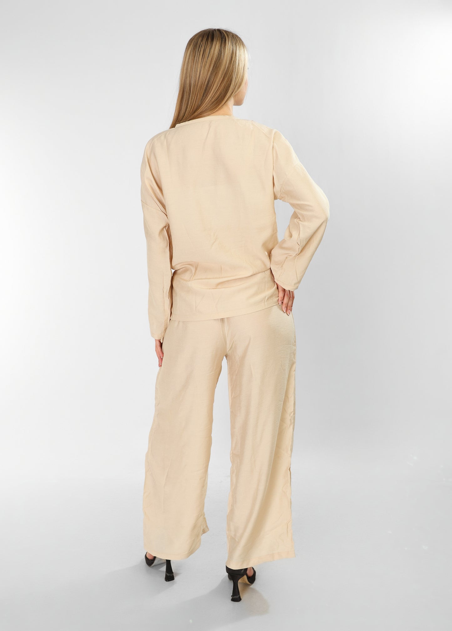 Light Beige Spanish Linen Set