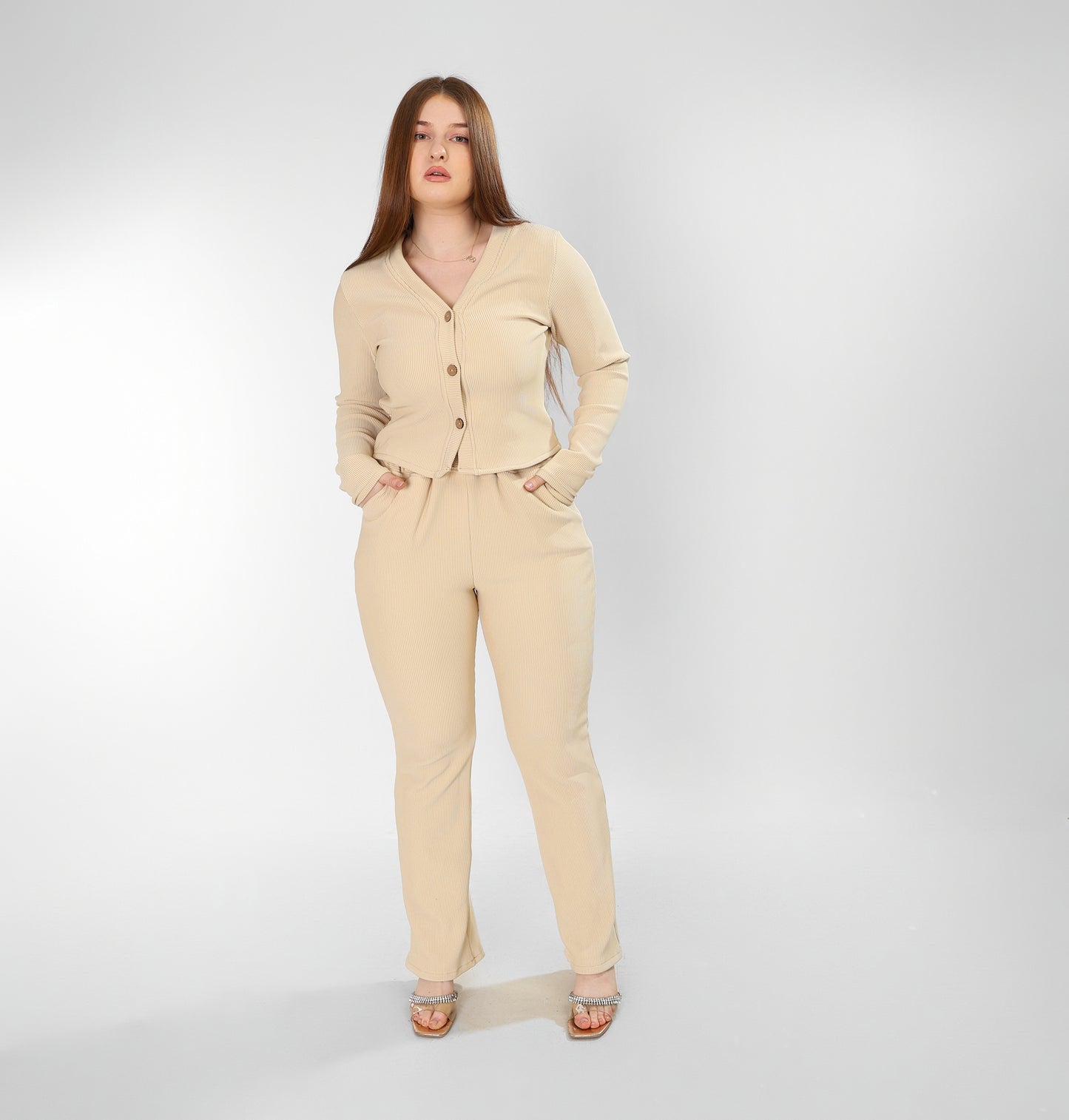 The Iconic Set – Beige Cropped Jacket & Pants Set