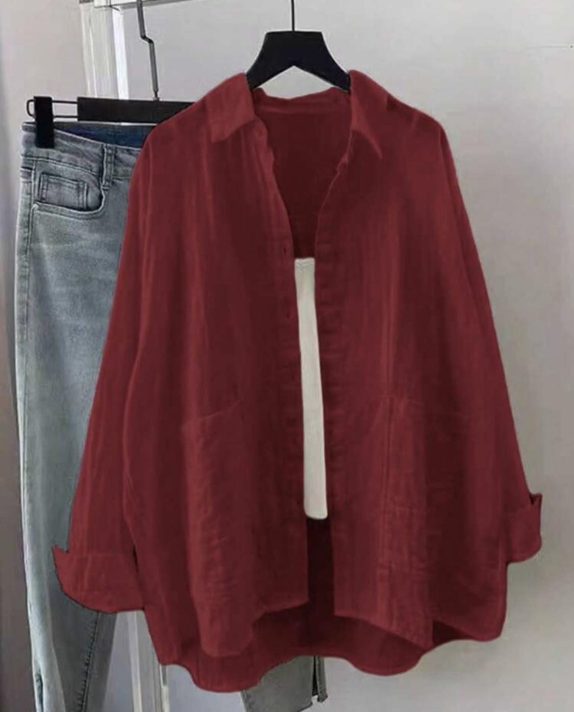 Spanish Linen Oversized Shirt with Front Pockets – Effortless Elegance