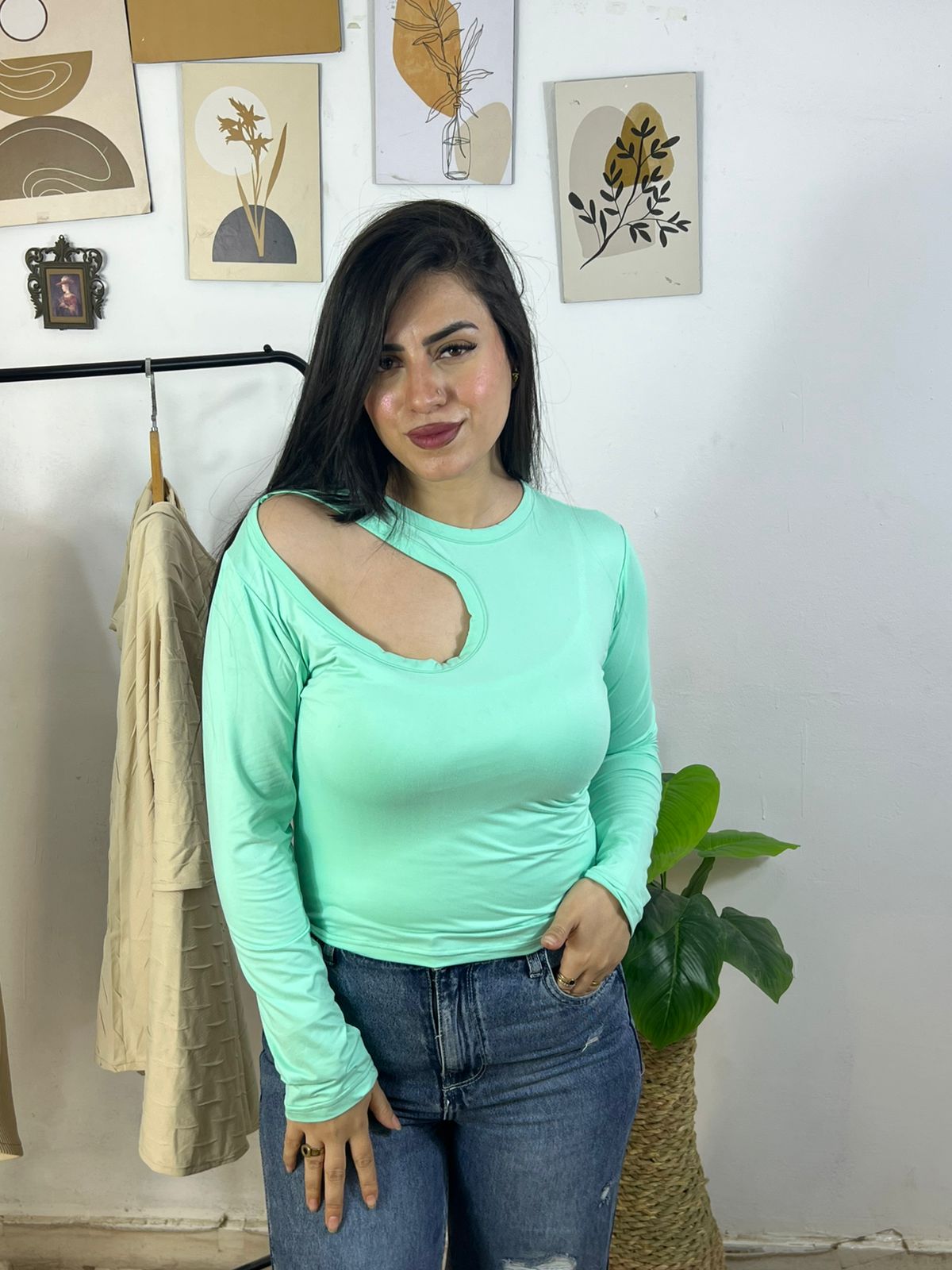 Basic Lycra Cut Shoulder Top