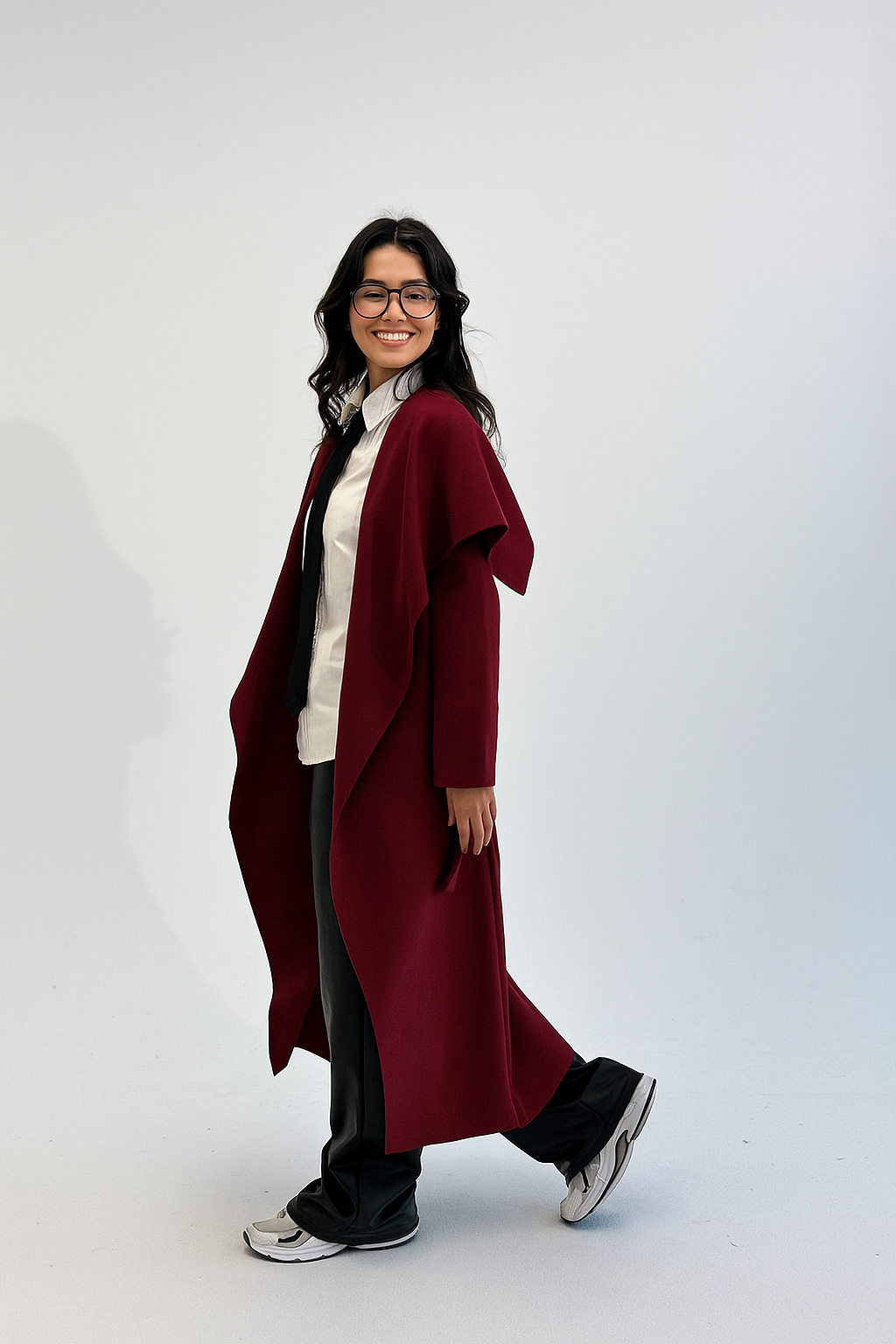 Long Trench Coat with a Modern and Unique Cut – Elegant Winter Style